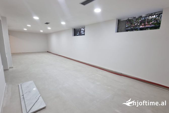 Ambient biznesi me qera 1+1 ne Tirane - 3,200 Euro
