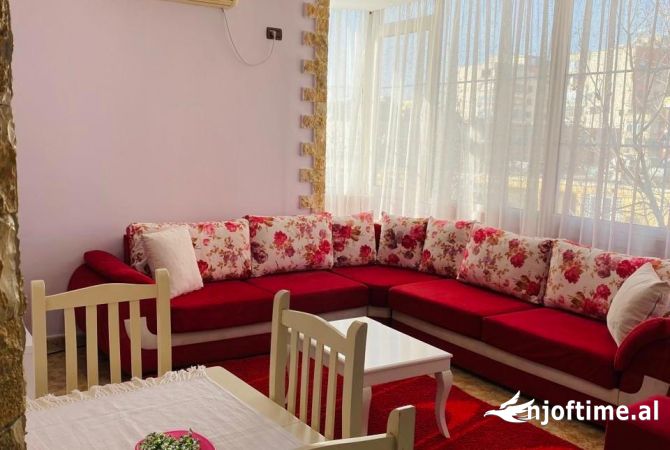 Shtepi me qera 2+1 ne Tirane - 598 Euro