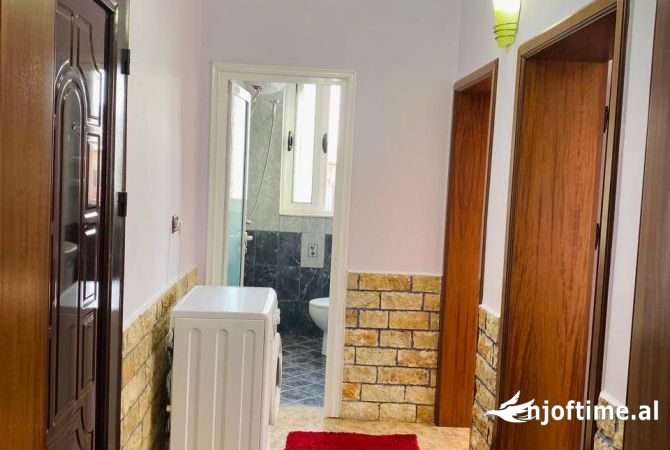 Shtepi me qera Apartament ne Tirane, 2+1, Mobilimi E mobiluar, Pagesa 598  Euro.