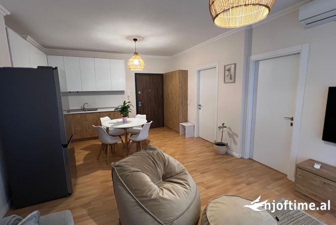 Shtepi me qera 2+1 ne Tirane - 800 Euro