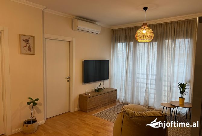 Shtepi me qera Apartament ne Tirane, 2+1, Mobilimi E mobiluar, Pagesa 800  Euro.