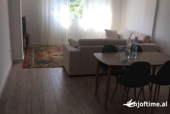Shtepi me qera 1+1 ne Tirane - 500 Euro