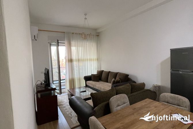 Shtepi me qera 1+1 ne Tirane - 499 Euro