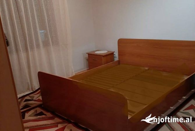 Ambient biznesi me qera 3+1 ne Tirane - 700 Euro