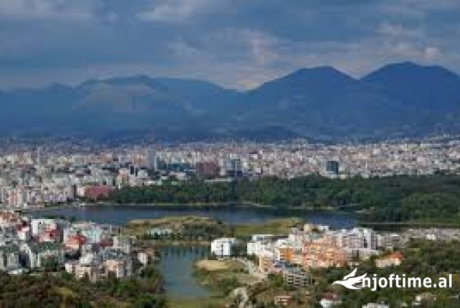 Ambient biznesi me qera 4+1 ne Tirane - 2,500 Euro