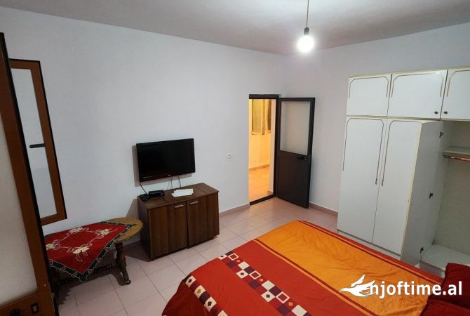 Shtepi me qera 1+1 ne Tirane - 330 Euro