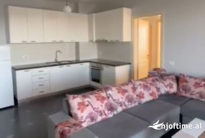 Shtepi me qera 2+1 ne Tirane - 450 Euro