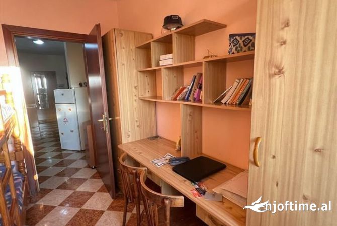 Shtepi me qera Apartament ne Tirane, 2+1, Mobilimi E mobiluar, Pagesa 600  Euro.