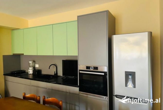 Shtepi me qera 3+1 ne Tirane - 800 Euro