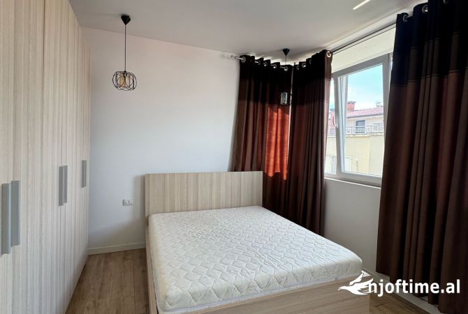 Shtepi me qera Apartament ne Tirane, 1+1, Mobilimi E mobiluar, Pagesa 500  Euro.
