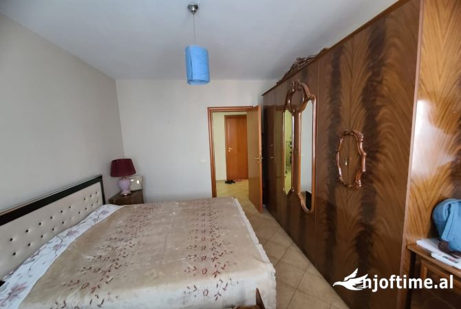 Shtepi me qera Apartament ne Tirane, 1+1, Mobilimi E mobiluar, Pagesa 400  Euro.