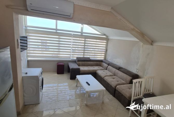 Shtepi me qera 2+1 ne Tirane - 450 Euro