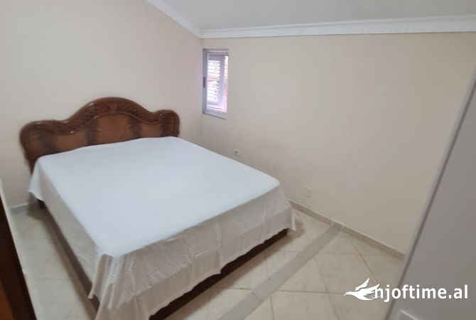 Shtepi me qera Apartament ne Tirane, 2+1, Mobilimi E mobiluar, Pagesa 450  Euro.