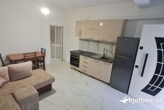 Shtepi me qera 1+1 ne Tirane - 399 Euro