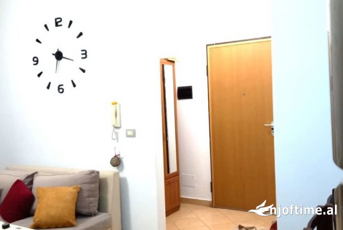 Shtepi me qera Apartament ne Tirane, 2+1, Mobilimi E mobiluar, Pagesa 499  Euro.