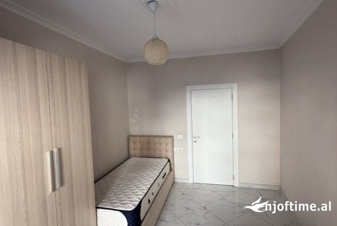 Shtepi me qera 2+1 ne Tirane - 450 Euro