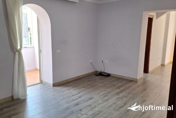 Shtepi ne shitje 2+1 ne Tirane - 210,000 Euro