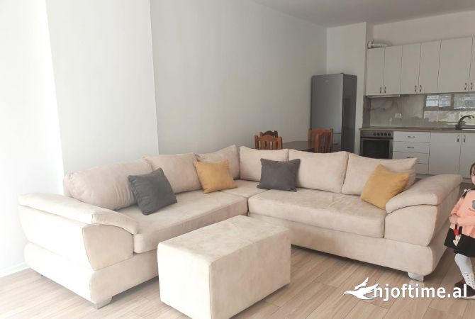 Shtepi me qera 1+1 ne Tirane - 449 Euro