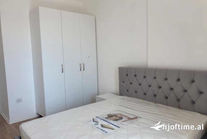 Shtepi me qera Apartament ne Tirane, 1+1, Mobilimi E mobiluar, Pagesa 449  Euro.