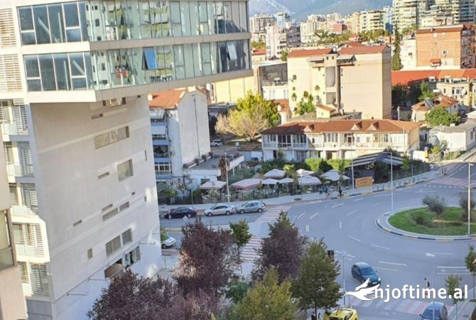 Ambient biznesi me qera 1+1 ne Tirane - 400 Euro