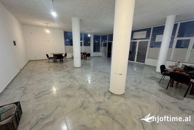 Ambient biznesi me qera 1+1 ne Tirane - 600 Euro
