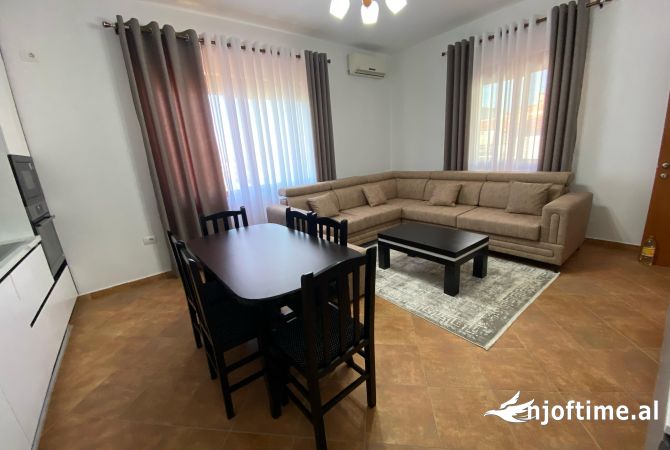 Shtepi me qera 2+1 ne Tirane - 600 Euro
