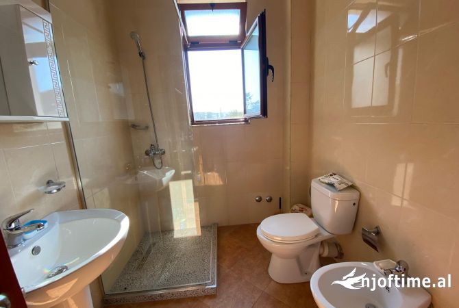 Shtepi me qera Apartament ne Tirane, 2+1, Mobilimi E mobiluar, Pagesa 600  Euro.