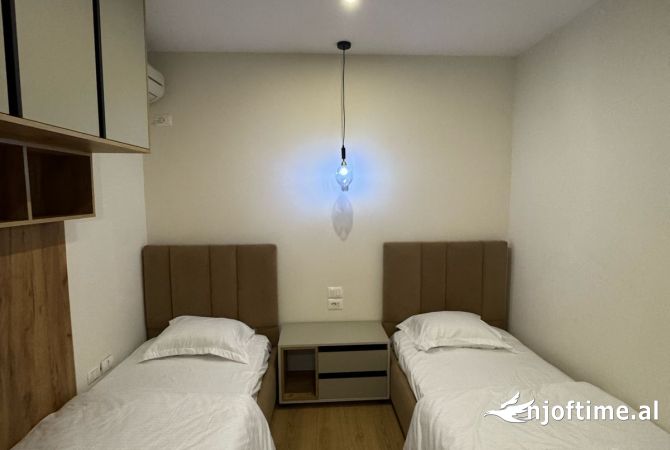 Shtepi me qera Apartament ne Tirane, 2+1, Mobilimi E mobiluar, Pagesa 650  Euro.