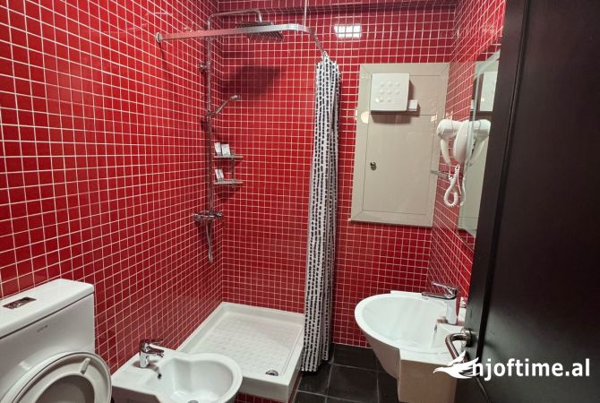 Shtepi me qera Apartament ne Tirane, 2+1, Mobilimi E mobiluar, Pagesa 650  Euro.