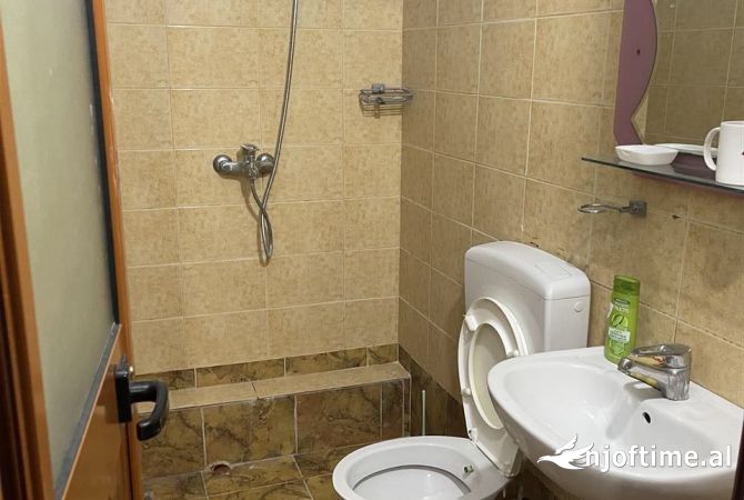 Shtepi me qera 1+1 ne Tirane - 321 Euro