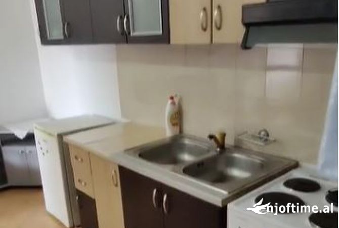 Shtepi me qera 1+1 ne Tirane - 370 Euro