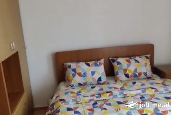 Shtepi me qera 1+1 ne Tirane - 370 Euro