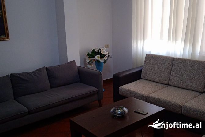 Shtepi me qera 1+1 ne Tirane - 450 Euro