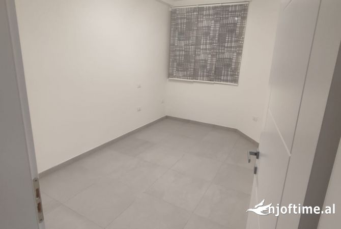 Ambient biznesi me qera 1+1 ne Tirane - 649 Euro