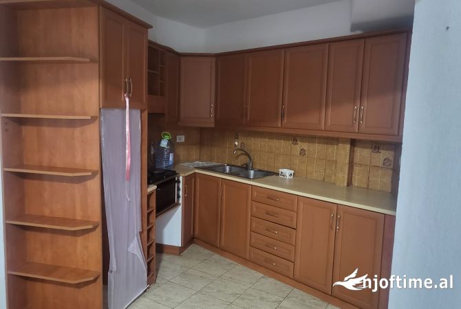 Shtepi me qera 2+1 ne Tirane - 600 Euro