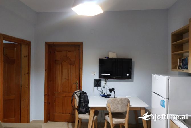 Shtepi me qera 1+1 ne Tirane - 400 Euro