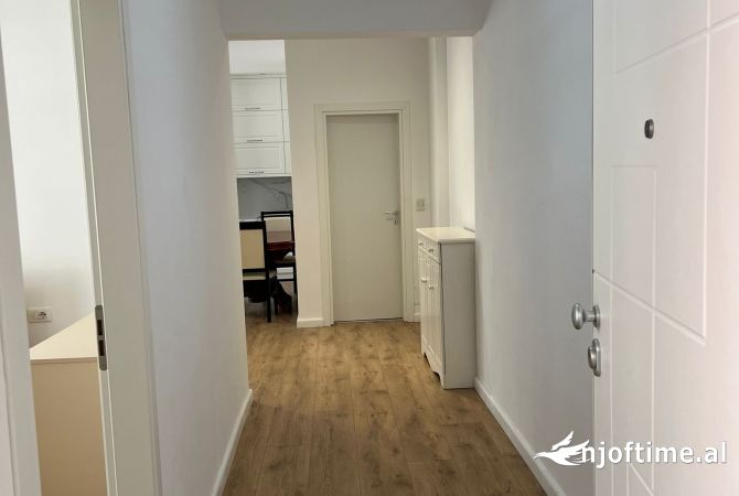 Shtepi me qera Apartament ne Tirane, 1+1, Mobilimi E mobiluar, Pagesa 400  Euro.
