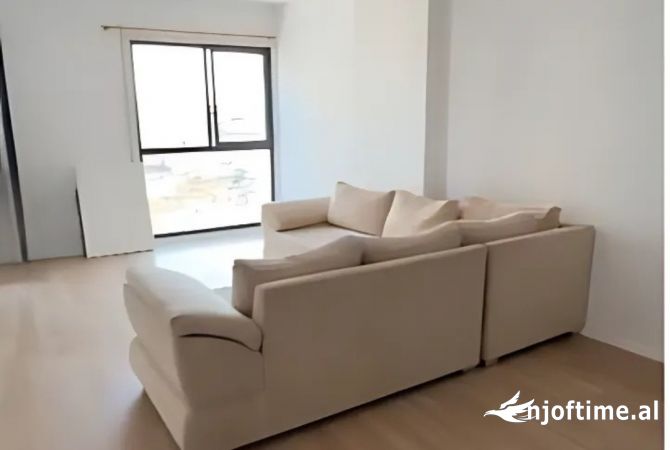 Shtepi me qera 1+1 ne Tirane - 429 Euro