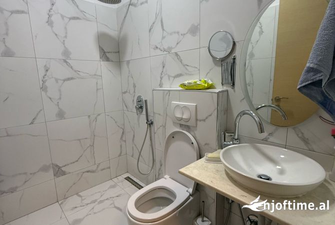 Shtepi me qera Apartament ne Tirane, 2+1, Mobilimi E mobiluar, Pagesa 429  Euro.
