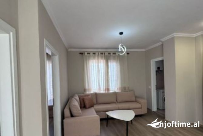 Shtepi me qera 2+1 ne Tirane - 499 Euro