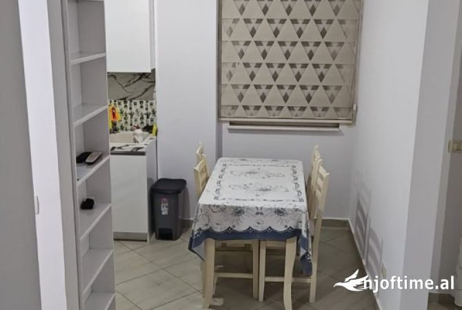 Shtepi me qera 2+1 ne Tirane - 400 Euro