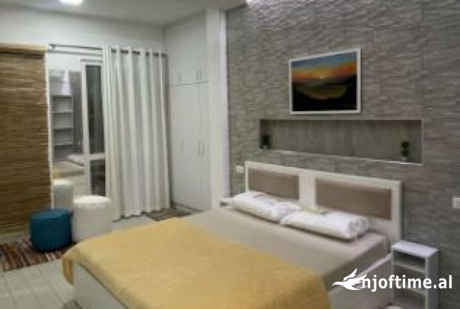 Shtepi me qera 1+1 ne Tirane - 650 Euro