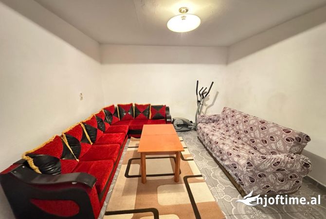 Shtepi me qera 2+1 ne Tirane - 330 Euro