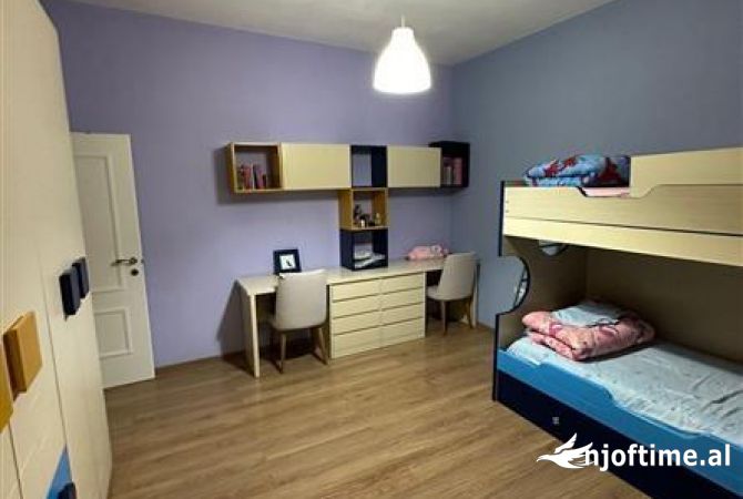 Shtepi me qera Apartament ne Tirane, 2+1, Mobilimi E mobiluar, Pagesa 450  Euro.