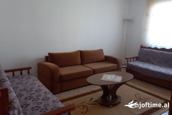Shtepi me qera Garsoniere ne Tirane - 250 Euro
