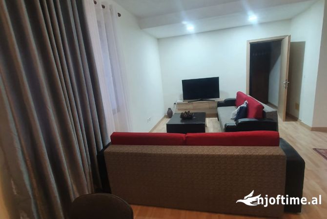 Shtepi me qera 2+1 ne Tirane - 401 Euro
