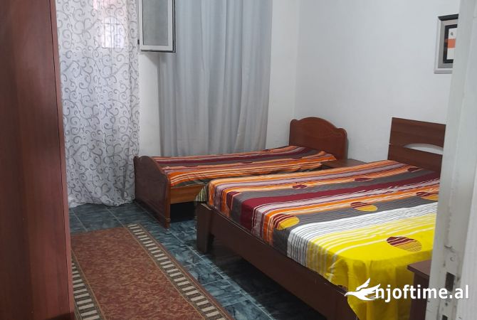 Shtepi me qera Apartament ne Tirane, 1+1, Mobilimi E mobiluar, Pagesa 352  Euro.