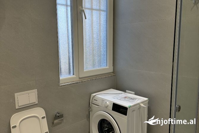 Shtepi me qera Apartament ne Tirane, 2+1, Mobilimi E mobiluar, Pagesa 600  Euro.