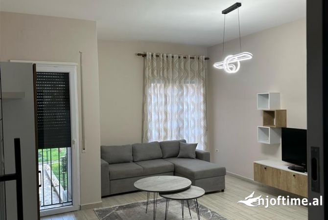 Shtepi me qera 1+1 ne Tirane - 451 Euro