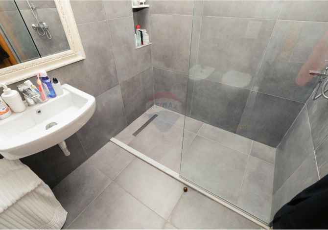 Shtepi ne shitje  ne Tirane, 2+1, Mobilimi E mobiluar, Pagesa 65,000  Euro.